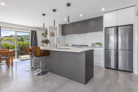 Photo of property in 2 Ihakara Arthur Lane, Aotea, Porirua, 5024