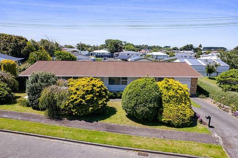 Photo of property in 3 Climie Crescent, Hawera, 4610