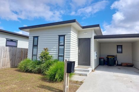 Photo of property in 2u2 Searancke Place, Fairfield, Hamilton, 3214