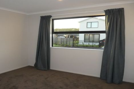Photo of property in 48 Miromiro Street, Broomfield, Christchurch, 8042