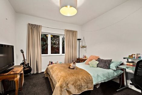 Photo of property in 1 Mickle Street, Te Atatu South, Auckland, 0610