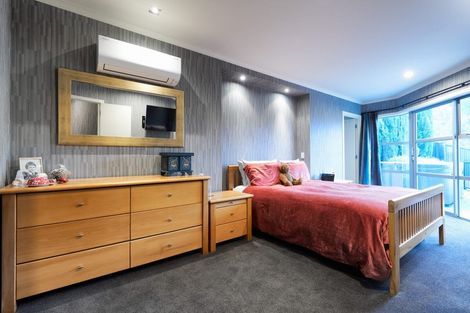 Photo of property in 30 Lowther Place, Taradale, Napier, 4112