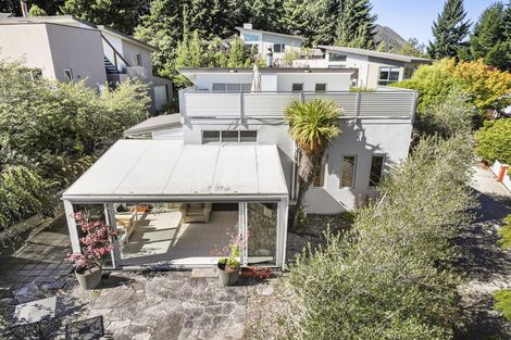 Photo of property in 31a Kings Drive, Wanaka, 9305