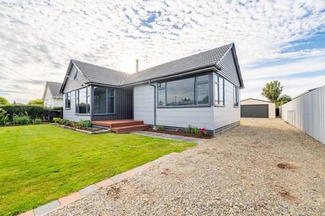 Photo of property in 1 Holmes Street, Waimate, 7924