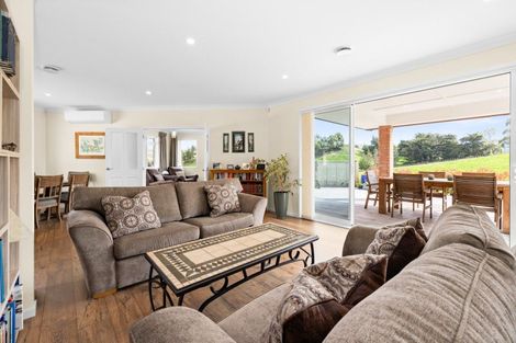 Photo of property in 93 Watts Street, Waipawa, 4277