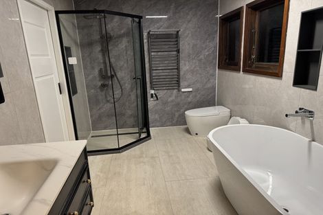 Photo of property in 70b Avonhead Road, Avonhead, Christchurch, 8042