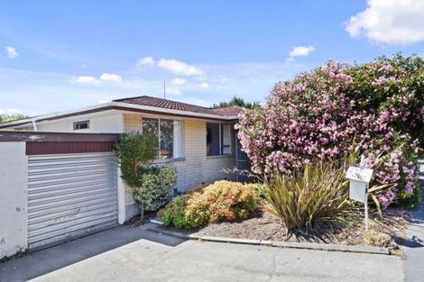 Photo of property in 96 Lake Terrace Road, Burwood, Christchurch, 8061