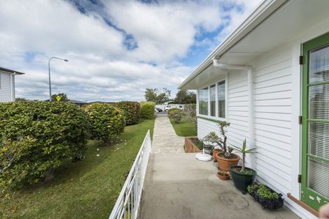 Photo of property in 7 Sunrise Avenue, Murrays Bay, Auckland, 0630