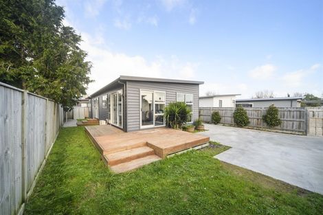 Photo of property in 56 Exeter Crescent, Takaro, Palmerston North, 4412