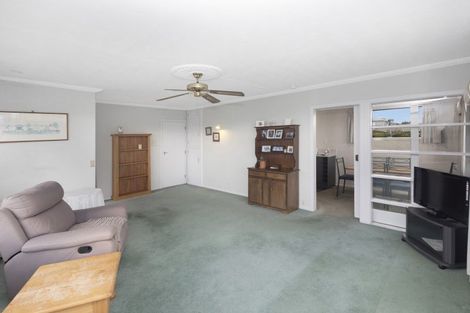 Photo of property in 6 Tulloch Place, Papanui, Christchurch, 8052
