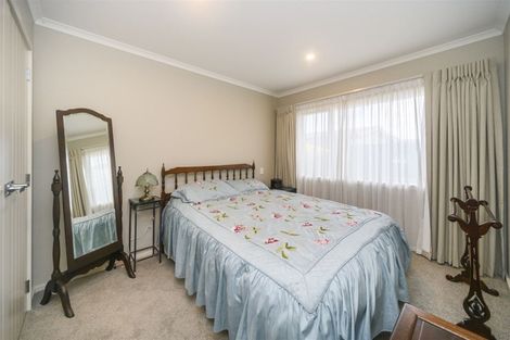 Photo of property in 2/2 Church Street, Terrace End, Palmerston North, 4410