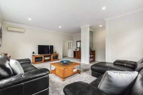 Photo of property in 29 Laurel Oak Drive, Schnapper Rock, Auckland, 0632