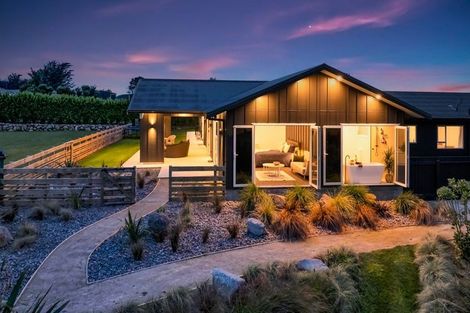 Photo of property in 423 Cardiff Road, Pembroke, Stratford, 4391