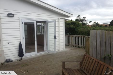 Photo of property in 77a Bassett Road, Johnsonville, Wellington, 6037