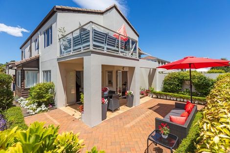 Photo of property in 3b Kawaroa Close, New Plymouth, 4310