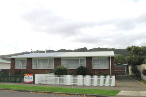 Photo of property in 28a Foster Street, Taita, Lower Hutt, 5011