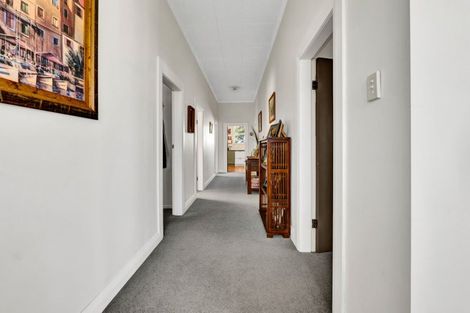 Photo of property in 10 Morrissey Street, Hawera, 4610