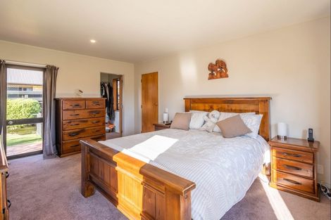 Photo of property in 98 Kapanui Road, Waikanae, 5036