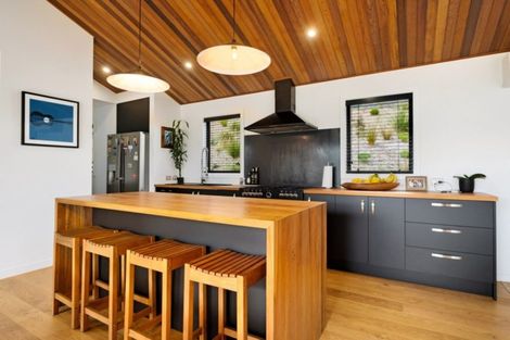 Photo of property in 6a Kinross Lane, Jacks Point, Queenstown, 9371