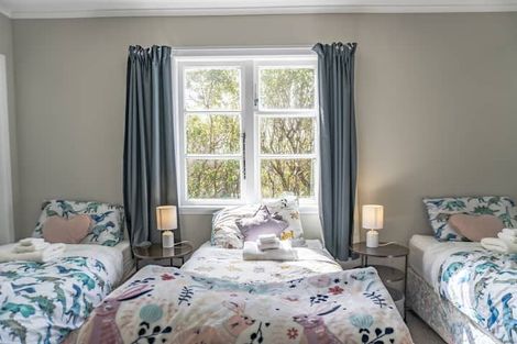 Photo of property in 94 Nicholson Road, Khandallah, Wellington, 6035