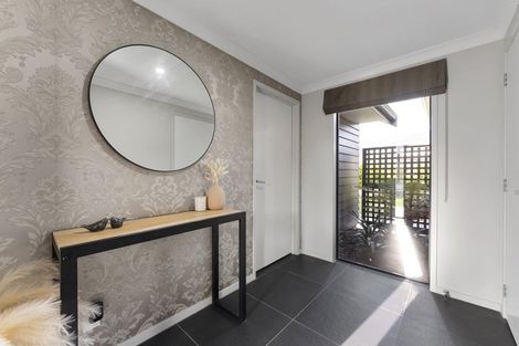 Photo of property in 7 Butler Place, Fitzherbert, Palmerston North, 4410