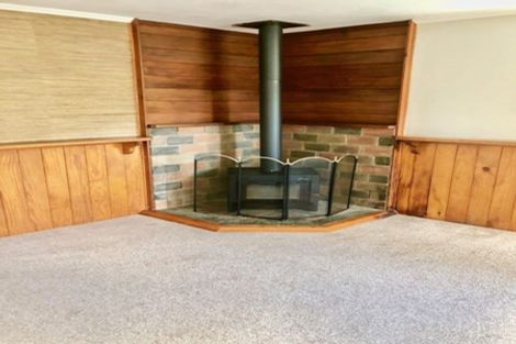 Photo of property in 18 Newington Road, Henderson, Auckland, 0612