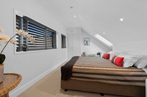 Photo of property in 14b Alfred Street, Northcote Point, Auckland, 0627