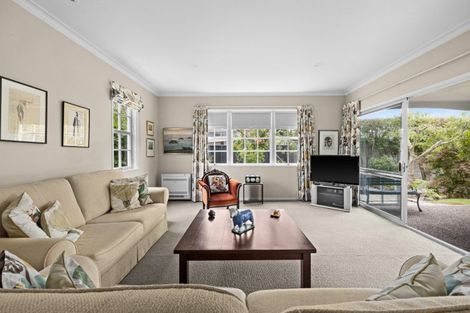 Photo of property in 43 James Cook Street, Havelock North, 4130