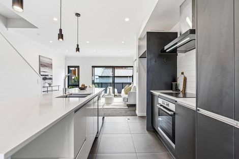 Photo of property in 10 Alexander Willis Crescent, Hobsonville, Auckland, 0616