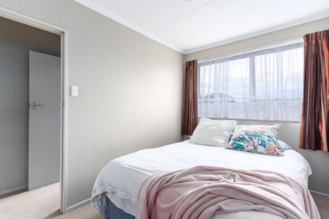 Photo of property in 12 Kiwi Court, Roslyn, Palmerston North, 4414