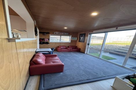 Photo of property in 41 Coleman Avenue, Waverley, 4591