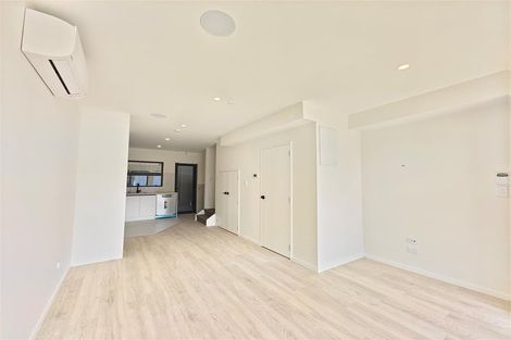 Photo of property in 13/13 Grove Lane, Pakuranga, Auckland, 2010