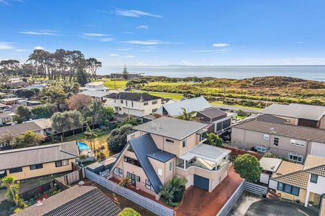 Photo of property in 25a Dickson Road, Papamoa Beach, Papamoa, 3118