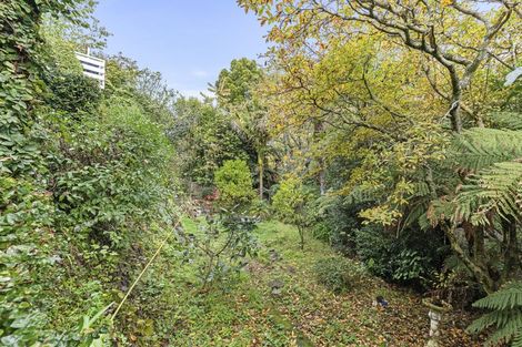 Photo of property in 28 Carrington Street, New Plymouth, 4310