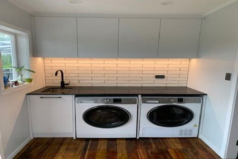 Photo of property in 127 Matipo Road, Te Atatu Peninsula, Auckland, 0610