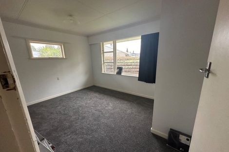 Photo of property in 1 Roslyn Road, Levin, 5510