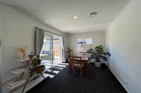 Photo of property in 33 Katipo Road, Takanini, 2112