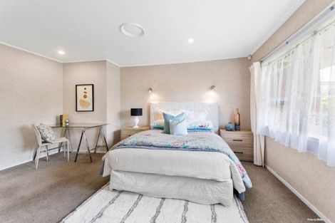 Photo of property in 7 Ciprian Place, Henderson, Auckland, 0612