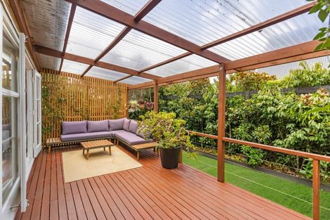 Photo of property in 4b Lancaster Road, Beach Haven, Auckland, 0626
