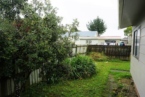 Photo of property in 2/46 Shifnal Drive, Randwick Park, Auckland, 2105