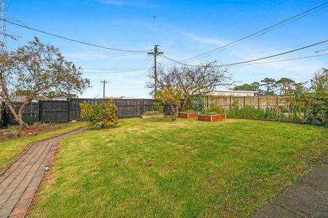 Photo of property in 3/100 Portage Road, New Lynn, Auckland, 0600