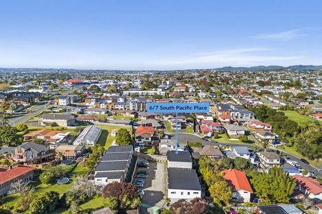 Photo of property in 6/7 South Pacific Place, Henderson, Auckland, 0612
