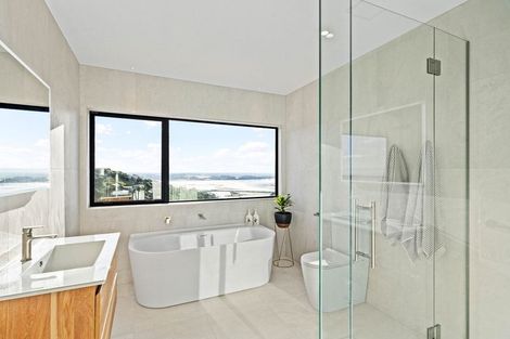 Photo of property in 13 Saint Remy Lane, Redcliffs, Christchurch, 8081