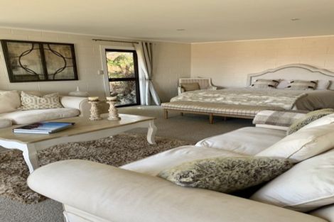 Photo of property in 26 Bay View Road, Cable Bay, 0420