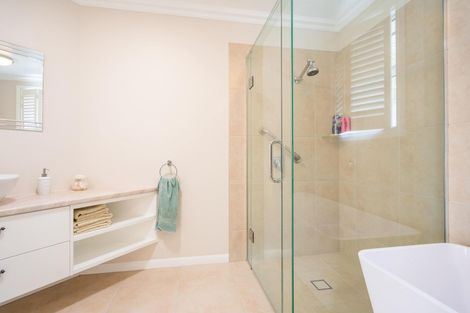 Photo of property in 35b Kotare Street, Waikanae, 5036