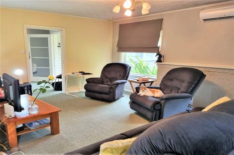 Photo of property in 11 Prouse Grove, Silverstream, Upper Hutt, 5019