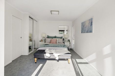 Photo of property in 8 Tuscan Place, Half Moon Bay, Auckland, 2012