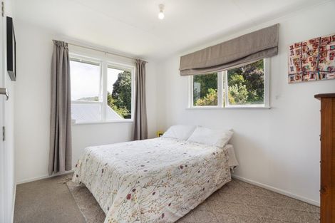 Photo of property in 11 Arene Grove, Titahi Bay, Porirua, 5022