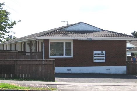 Photo of property in 1/27 Nikau Street, New Lynn, Auckland, 0600