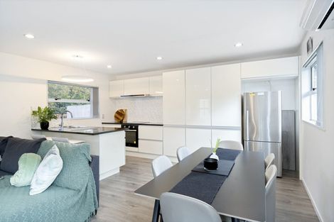 Photo of property in 1a Miro Street, New Lynn, Auckland, 0600